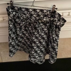Brand new size M Loft shorts with flamingo design and tie belt